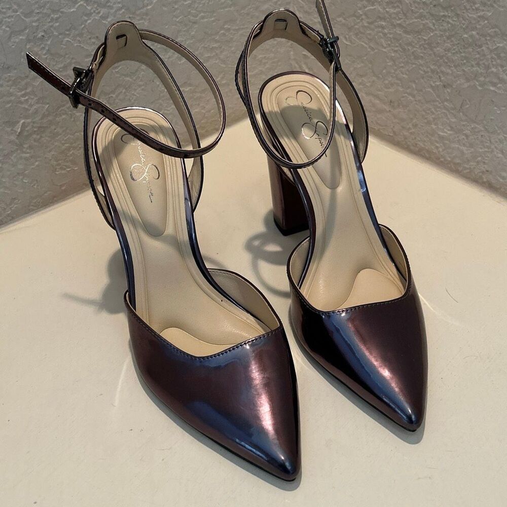 Jessica Simpson 7 Pointed Toe Ankle Strap Pump Heels Pewter Metallic Futuristic